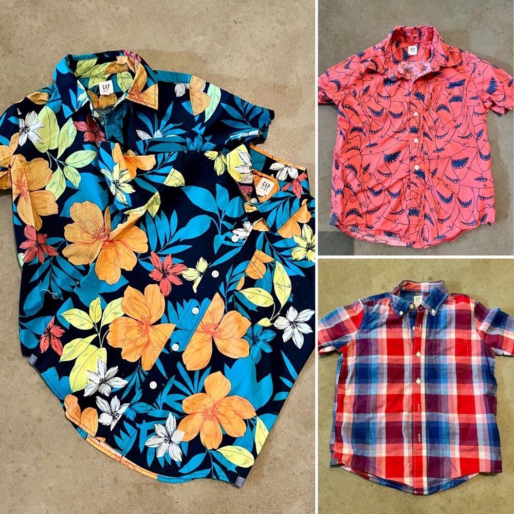 Gap button down shirts | size small